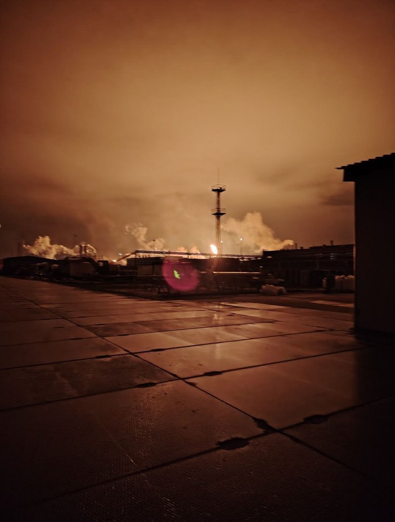 Вибухи у Кстово: дрони атакували промзону біля "Лукойл" і "СИБУР