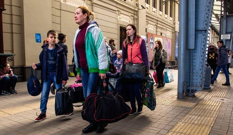 Виплати для переселенців: У квітні з’явиться можливість подавати заяви через портал Пенсійного фонду