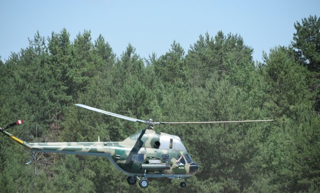На Чернігівщині відбуваються випробування ударної модифікації вертольота Мі-2, - Міноборони 03