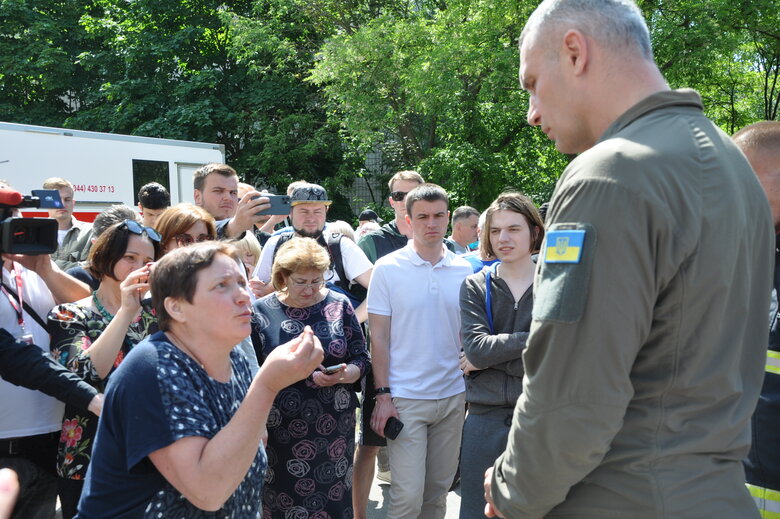 Consequences of shelling in Desnyansky district of Kyiv 47