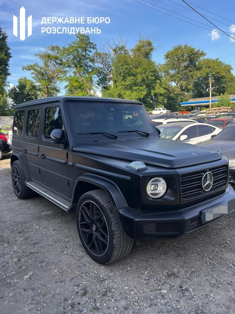 Чиновника миграционной службы будут судить за незаконное обогащение