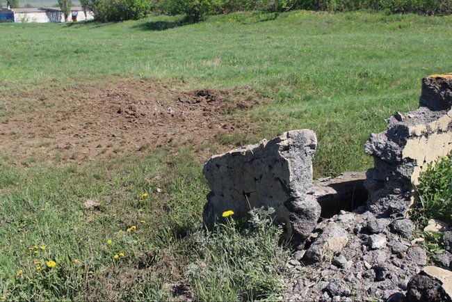 Aftermath of Troitske artillery attack by Russias hybrid forces 04