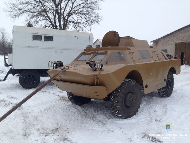 Полиция обнаружила схему хищения 200 единиц военной техники 04