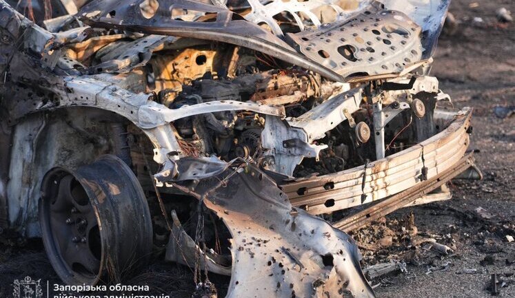 Рашисти вдарили по Запоріжжю: згоріло понад 10 автівок. ФОТОрепортаж