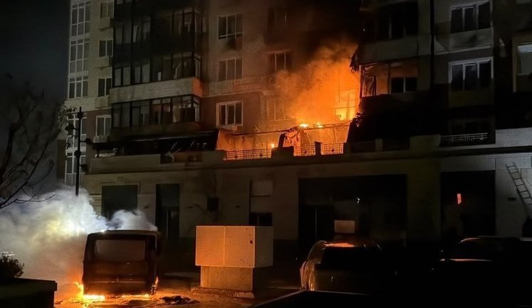Атака РФ на Умань и Черкассы: пять пострадавших, повреждено многоэтажное здание. ФОТОРЕПОРТАЖ