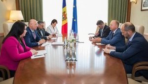 Спецпредставник України Крижанівський зустрівся з обома прем'єрами Молдови - Філіпом і Санду