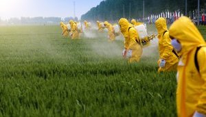 Рада упростила ввоз пестицидов и химикатов