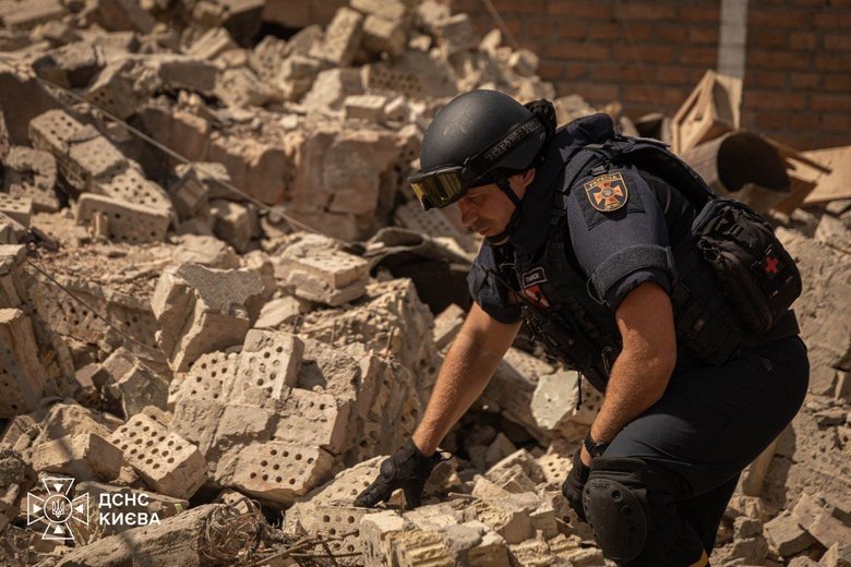 The State Emergency Service has completed the clean-up following the Russian Federation’s night-time attack on Kyiv