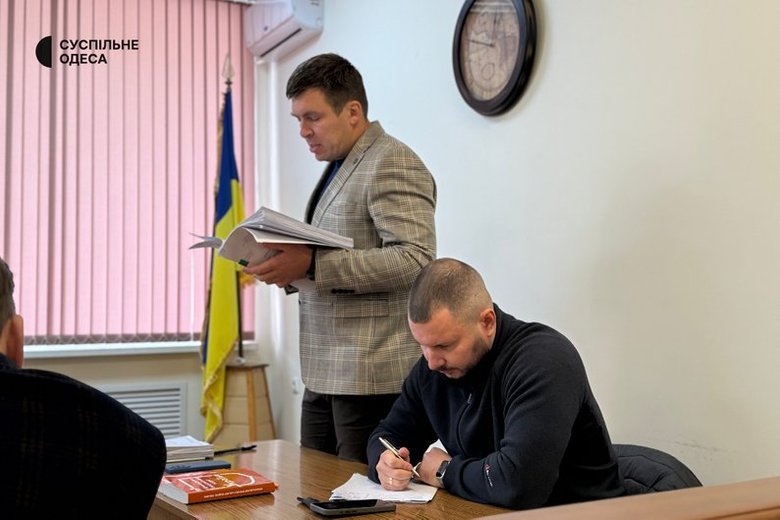 Прокурори Спеціалізованої прокуратури у сфері оборони Південного регіону на засіданні у справі одеського ексвійськкома Євгена Борисова, 20.10.2025. Суспільне Одеса