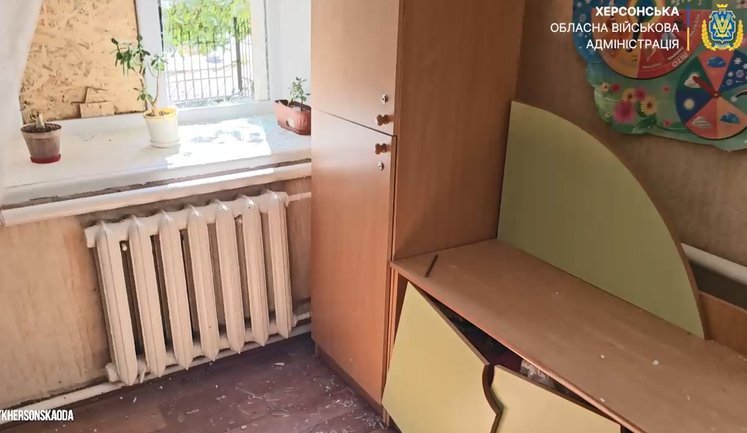Russians strike educational institution in Kherson: security guard wounded. VIDEO