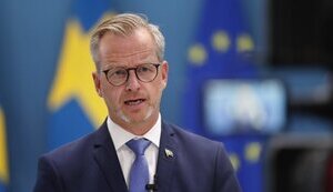 Міжнародна спільнота має бути дуже обережною з тиском на Україну: не можна ззовні радити Києву, якою має бути мирна угода, - міністр фінансів Швеції Дамберг