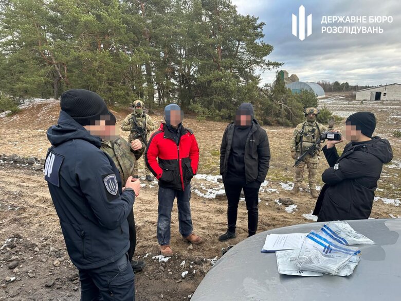 ДБР викрило правоохоронця на організації виїзду ухилянтів до Білорусі