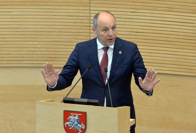Україна завжди відчуває надійне плече Литви і Польщі, - Парубій 02