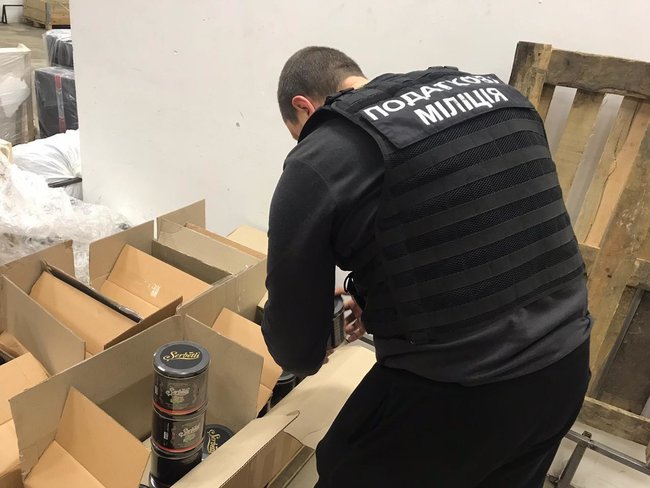На Харьковщине налоговой милицией изъята партия контрабандных табачных изделий стоимостью более 1 млн грн 04