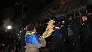 киев шествие факельное