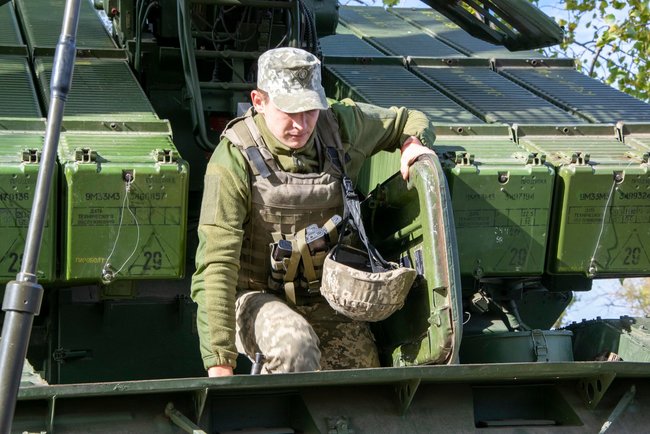 Военнослужащие тренировались обнаруживать и уничтожать вражеские беспилотники на Донетчине, - ОТГ Восток 11