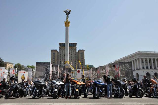 Freedom Diversity: Ukrainian bikers rode in downtown Kyiv 25
