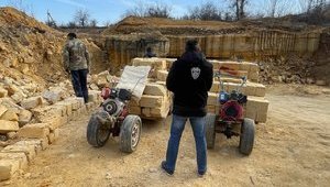 СБУ блокувала незаконний видобуток корисних копалин в Одеській області. Екологічний збиток становить 25 млн грн. ФОТОрепортаж