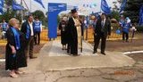 "Регионалы" за счет местных бюджетов подкупают избирателей. ФОТО