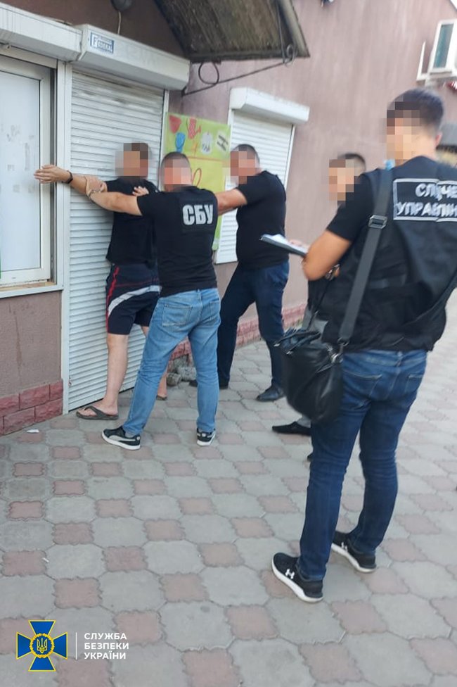 Разоблачен чиновник, требовавший от военнослужащих, отправленных в ООС, 50% отката за премии, - СБУ 02