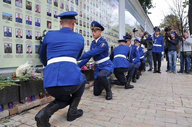 Kyiv commemorates fighters killed in Ilovaisk three years ago 03 Kyiv commemorates fighters killed in Ilovaisk three years ago 03
