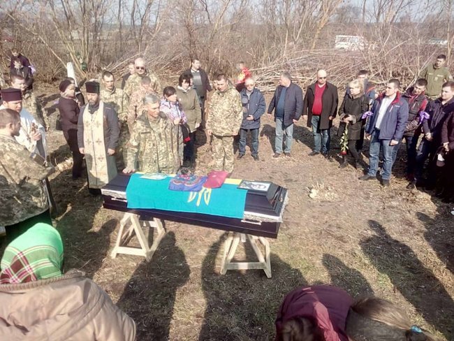 Украинского воина 58-й ОМБ Владимира Черненко похоронили 6 марта на Черниговщине 05