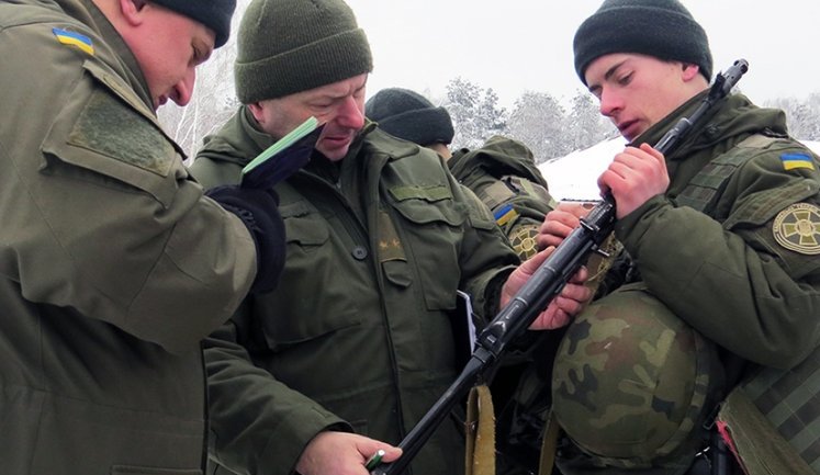 В связи с обострением ситуации с незаконной добычей янтаря в Олевск отправлены военнослужащие, - Нацгвардия. ФОТОрепортаж