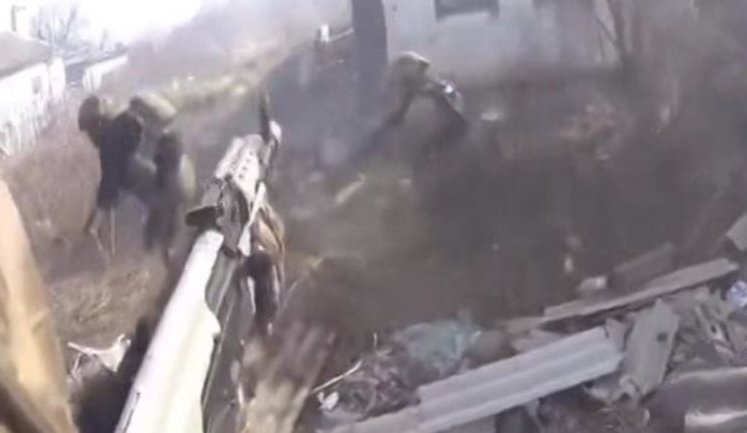Fighting in streets of Mariupol. VIDEO