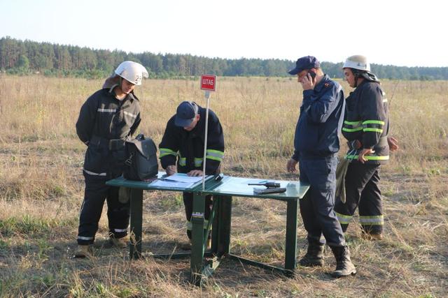 Пожежу біля Броварського проспекту в Києві локалізовано, - ДСНС 01