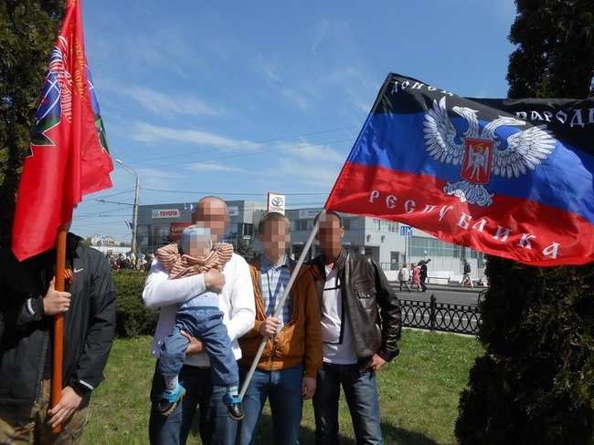 Рассказывала о ситуации в городе и украинских военных, - СБУ пресекла деятельность сети информаторов наемников РФ на Донбассе 02