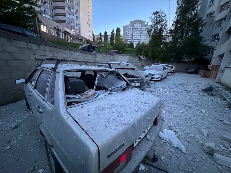 У Бєлгороді 9 травня пошкоджено щонайменше 37 транспортних засобів