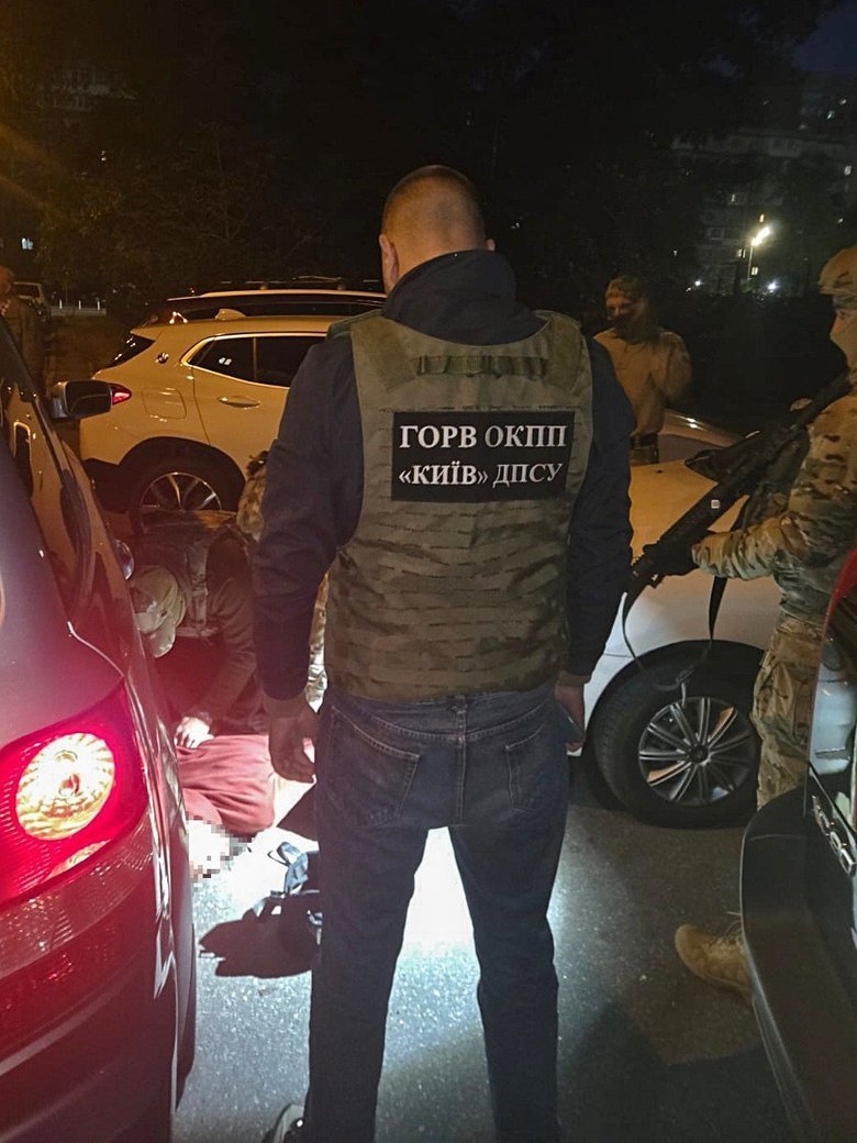 Border guards have uncovered a scheme involving the illegal import and sale of cars