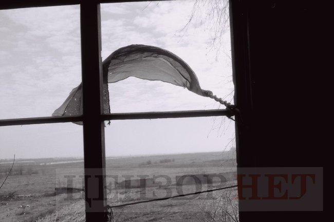 Амбразуру довелося затулити піаніно. Піски у спогадах та фотографіях бійців 14