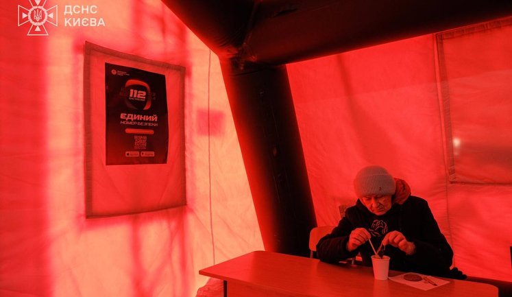 Два больших пункта обогрева площадью по 700 кв. м развернут в Киеве, - Клименко