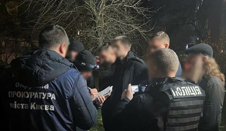 У Києві Нацполіція припинила схему незаконного переправлення чоловіків за кордон. ФОТОрепортаж