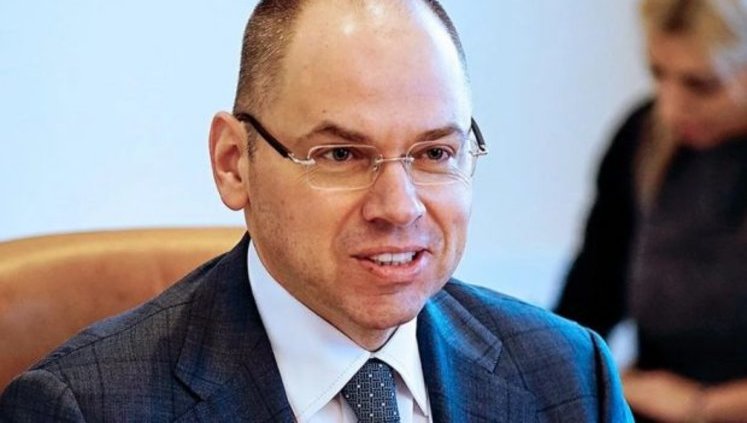 Минздрав до сих пор не смог закупить защитные костюмы для медиков. ВИДЕО