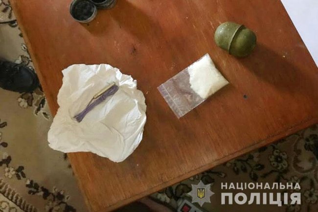 Семеро колишніх зеків організували продаж наркотиків на Дніпропетровщині, - поліція 04