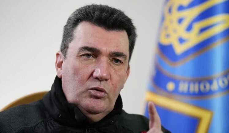 Данілову слід узятися за запровадження санкцій проти Портнова та інших зрадників, бо ніби його посада лише для відповідей алкоголіку Медведєву, - StateWatch