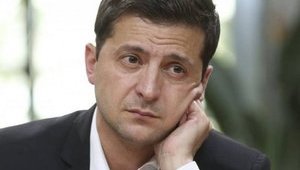Законопроєкт Зеленського про КСУ лікує вошей гільйотиною, - блогер Шрайк