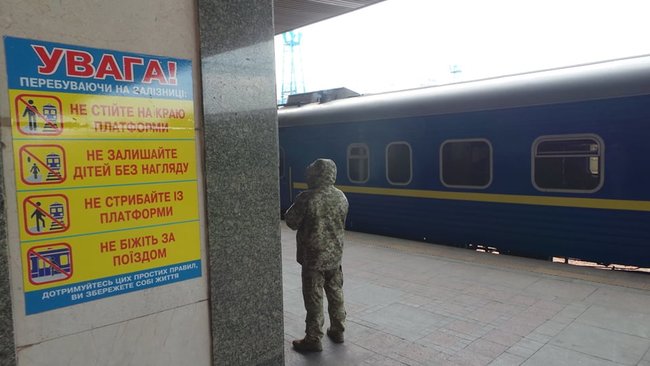 Спецпоїзд Москва-Київ привіз українців на Батьківщину 05