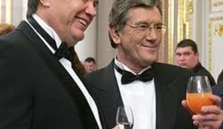 "Не зрадь Майдан"-2011: Тимошенко в СИЗО, а Янукович и Ющенко – лучшие друзья