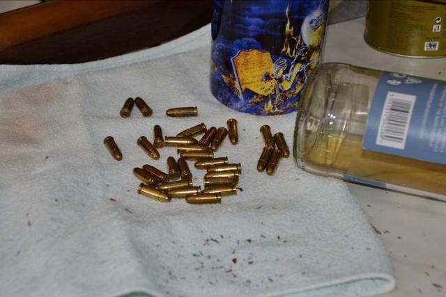 Чоловік влаштував стрілянину з вікна своєї квартири у Львові, а потім застрелився сам, - Нацполіція 04 Чоловік влаштував стрілянину з вікна своєї квартири у Львові, а потім застрелився сам, - Нацполіція 04