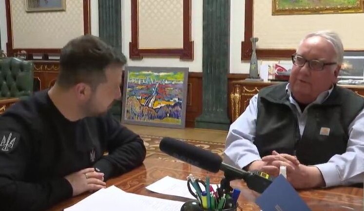 Говорили о помощи нашему государству, – Зеленский провел разговор с Баффетом. ВИДЕО