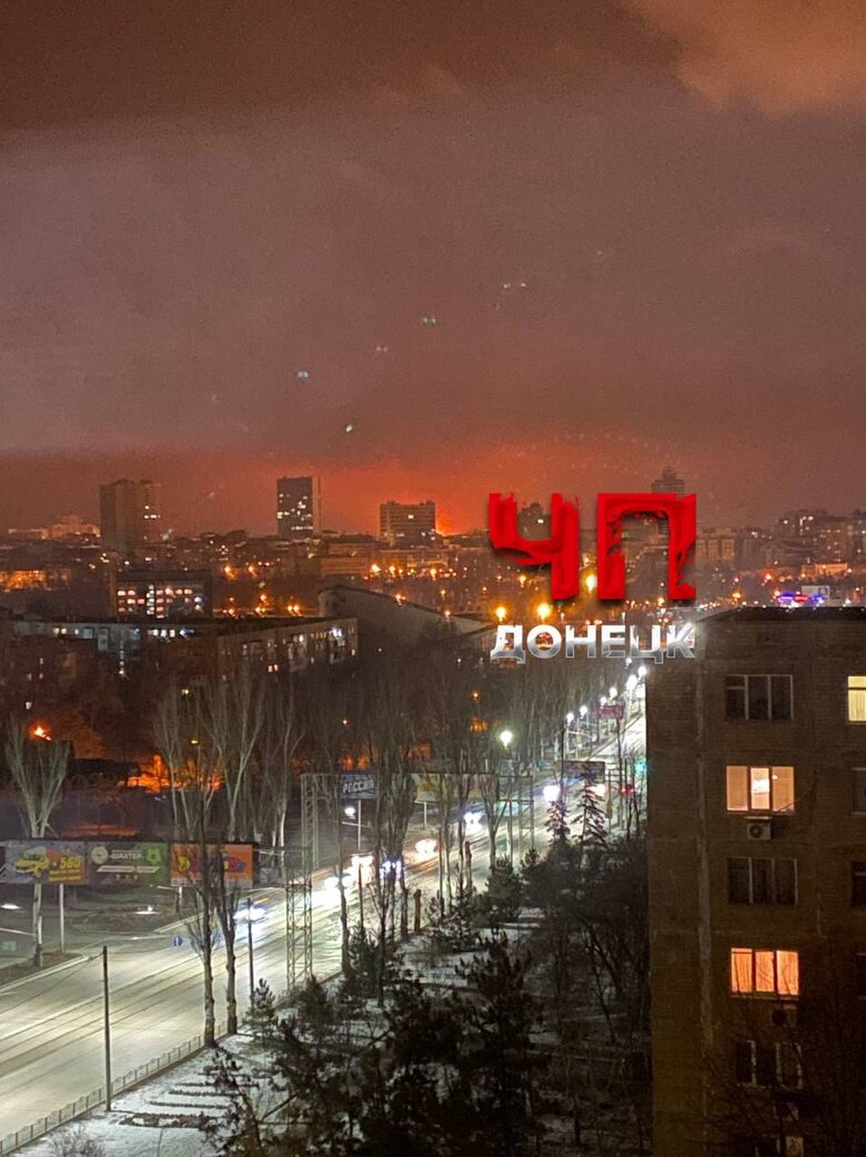 Сильна пожежа на газопроводі в окупованій Макіївці 05