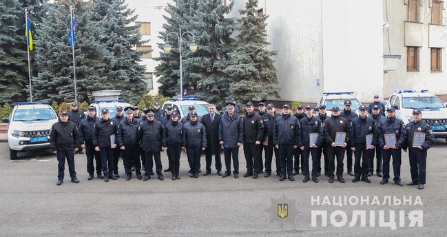 14 вибухотехнічних підрозділів Нацполіції отримали нові службові автомобілі підвищеної прохідності 07