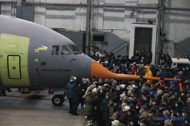 First serial military transport aircraft An-178-100R presented in Kyiv 08