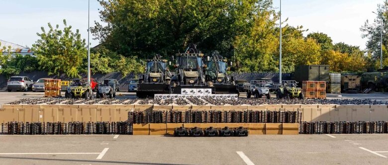 Воїнам, які боронять Україну на Сході, передали партію техніки