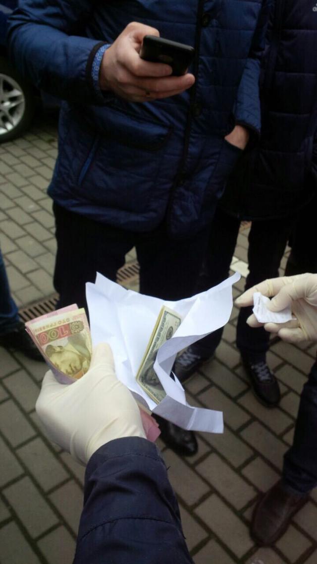 Співробітника Луцького військкомату затримано за хабарництво, - військова прокуратура 02 Співробітника Луцького військкомату затримано за хабарництво, - військова прокуратура 02