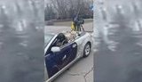 Віталій Кім подарував патрульним Миколаєва кабріолет з кулеметом. ВIДЕО