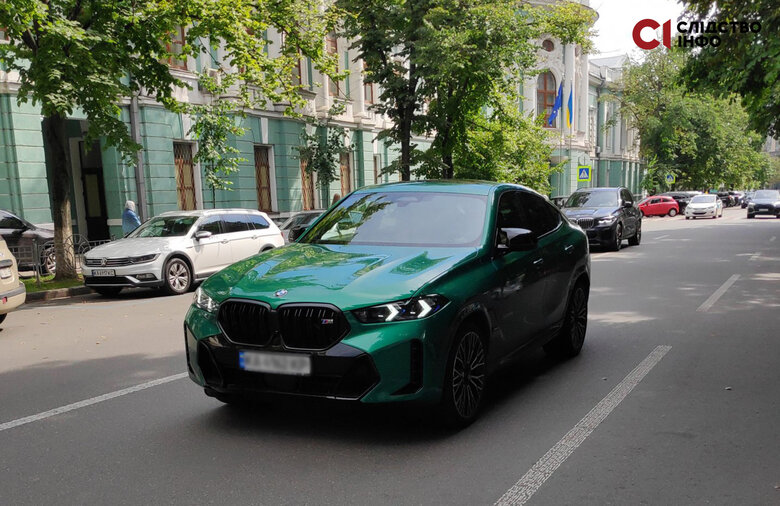 Автопарк полковника СБУ Зеленського